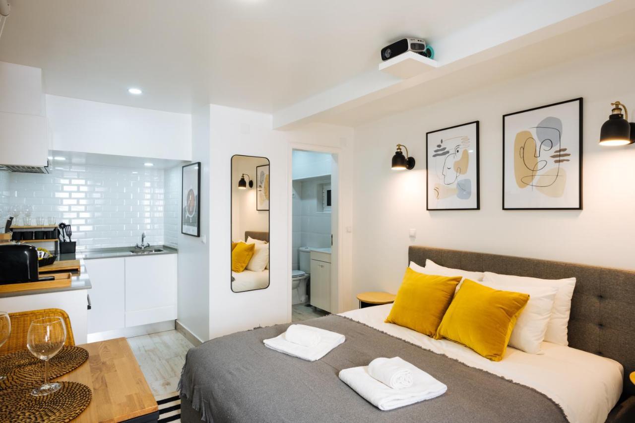 Cozy & Small Studio In The Center Lisbon Bagian luar foto