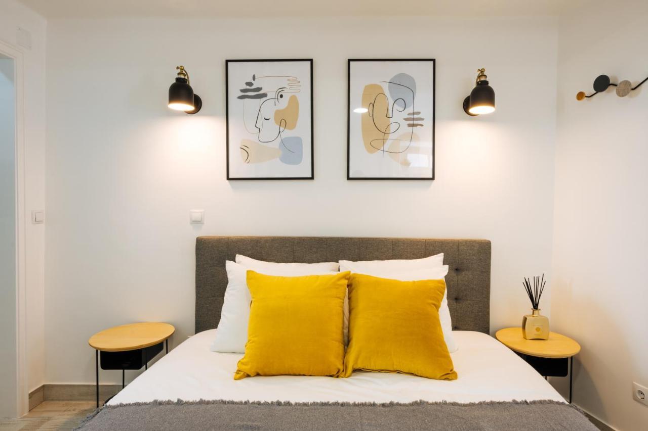Cozy & Small Studio In The Center Lisbon Bagian luar foto