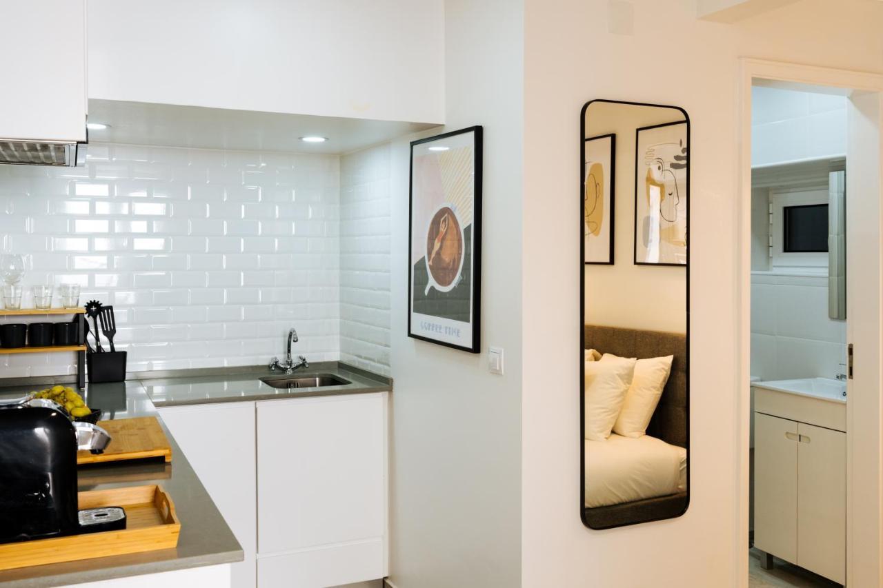 Cozy & Small Studio In The Center Lisbon Bagian luar foto